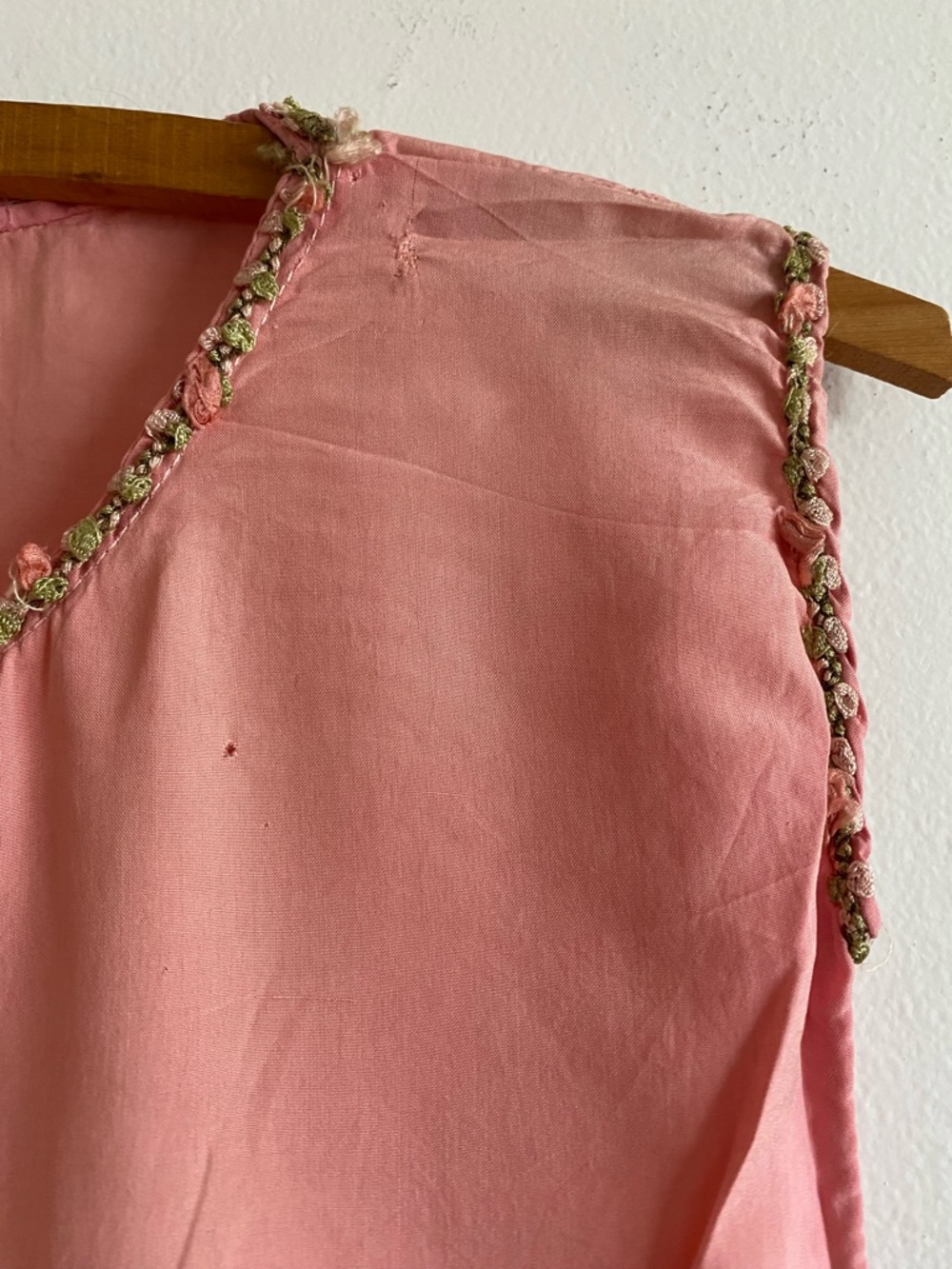 Vintage 1920s Child’s Dress Pink Silk Embroidered Rosette Trim Antique AS IS - Picture 3 of 10